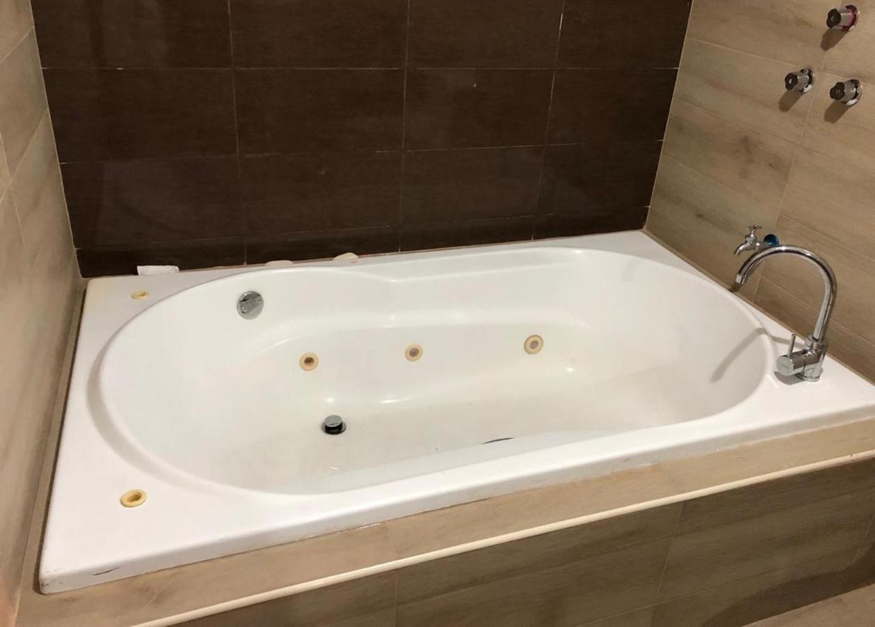 Casa Lili 2: Luxurious/Amplio/Hot Water/Economic/Wifi/Tv Apartment Валядолид Екстериор снимка