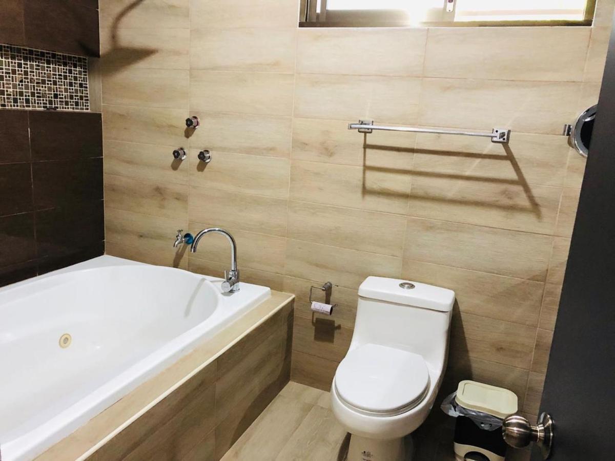 Casa Lili 2: Luxurious/Amplio/Hot Water/Economic/Wifi/Tv Apartment Валядолид Екстериор снимка